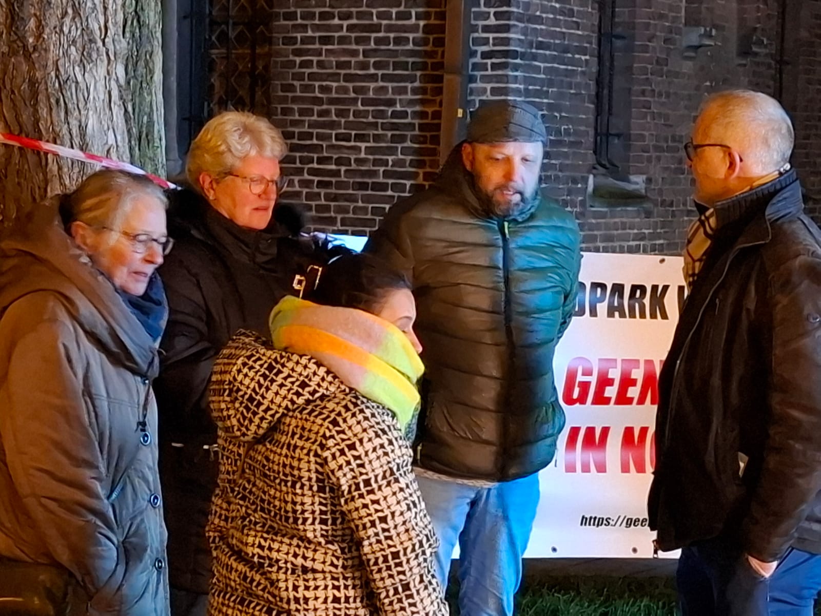 Officiële Overhandiging Actieflyer Windpark Weerstand NoLim